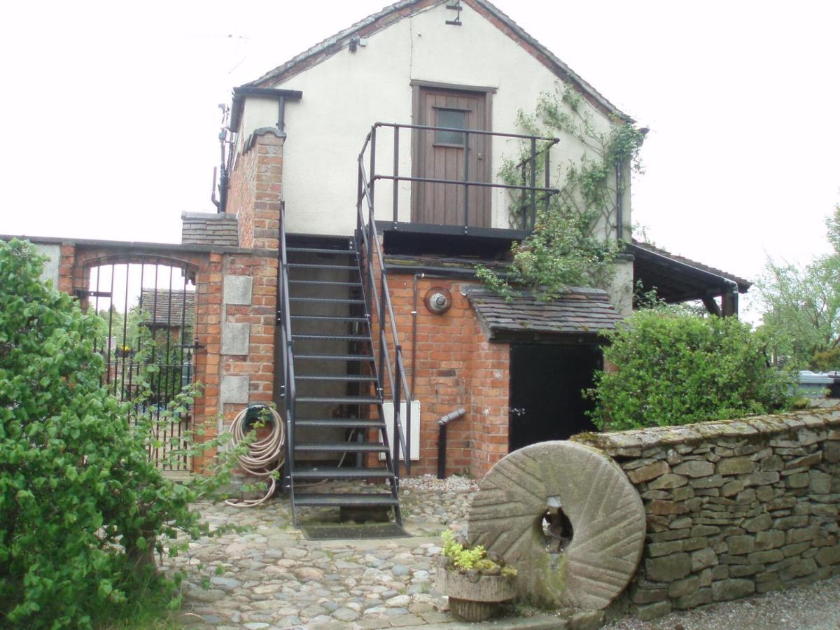 Bank Farm Cottages Нантуич Екстериор снимка